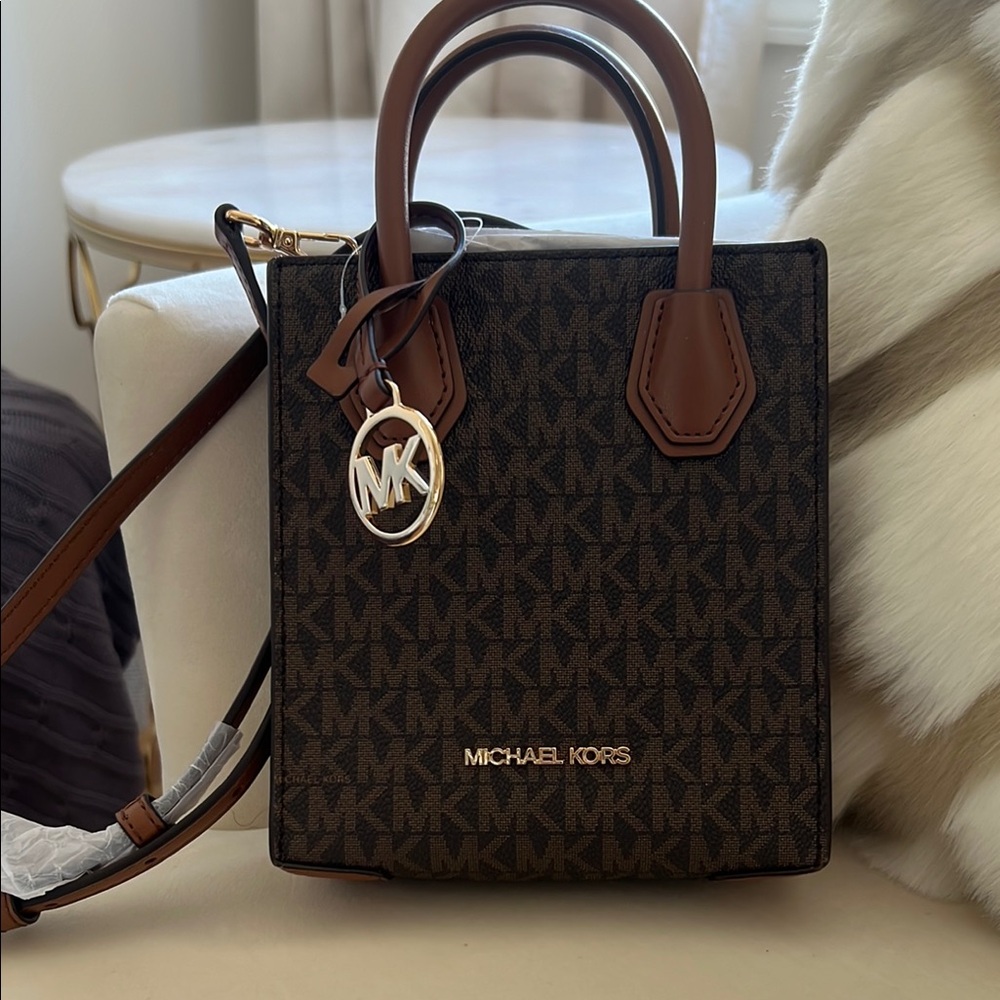 Micheal kors crossbody bag - Picture 4 of 5